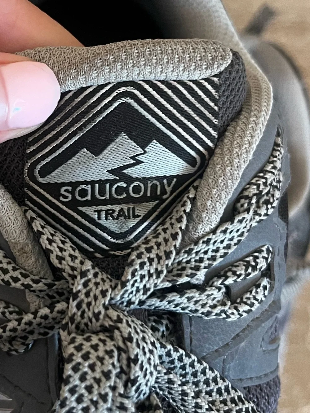 Saucony Womens Excursion TR14 Trail Running Shoes Size 10W Gray
